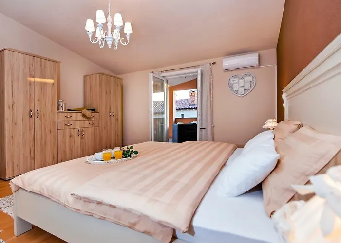 Evita 빌라 포레치