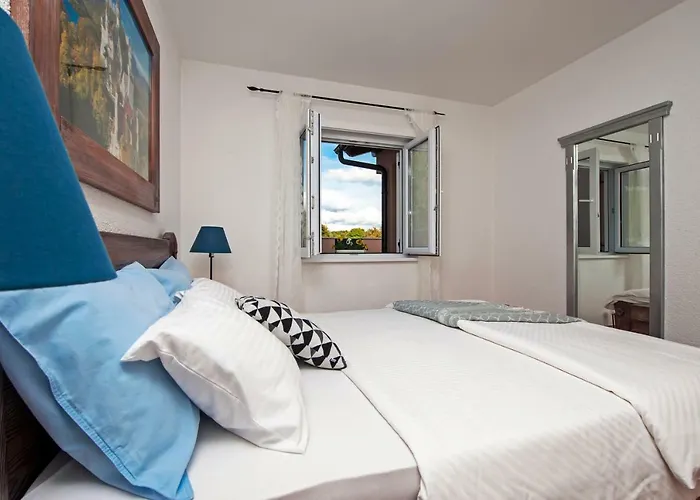 Evita 빌라 포레치